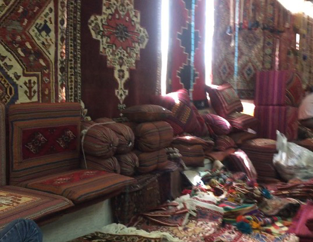 Travel Blog Tehran Fashion Modesty Tourism Iran Azadi Square Gilaneh Jom-e-Bazaar