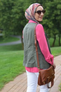 A Day In The Lalz; Transitioning To Fall Fashion; Fashion Blog; Modesty; The Limited; Green Vest; Pink;