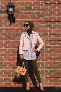 A Day In The Lalz; Fall Fashion; Banana Republic; Pink and Olive; Fashion Blogger; Modesty; Hijabi; Vela Zipper Edge Scarf; Karen Walker Super Dupe Sunglasses; Rebecca Minkoff Handbag; Style Inspiration