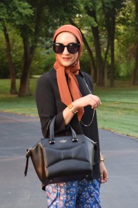 A Day In The Lalz; J. Crew Vintage Scarf Print Pant; Fall Fashion; Hijab Style; Fashion Blogger; Karen Walker Super Dupe; Kate Spade Beau Bag; 