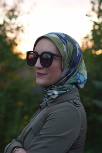 A Day In The Lalz; Fashion Blog; Fall Trends; Fashion Style; Fashion Trends; Fall Fashion; Olive Trench Coat; Boyfriend Jeans; Karen Walker Super Duper; Sweater; Kendra Scott Necklace