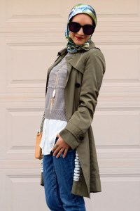 A Day In The Lalz; Fashion Blog; Fall Trends; Fashion Style; Fashion Trends; Fall Fashion; Olive Trench Coat; Boyfriend Jeans; Karen Walker Super Duper; Sweater; Kendra Scott Necklace
