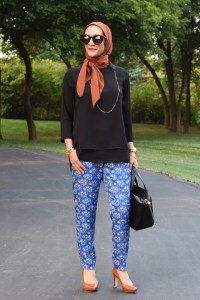 A Day In The Lalz; J. Crew Vintage Scarf Print Pant; Fall Fashion; Hijab Style; Fashion Blogger; Karen Walker Super Dupe; Kate Spade Beau Bag; 