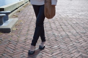 A Day In The Lalz; Weekend Casual Look; Tieks; Fall Blanket Scarf; Karen Walker Sunnies; J. Crew Sweater; Leather Leggings; Hijab; Modesty; Fashion Blogger