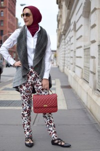 A Day In The Lalz; Fashion Blog; Modesty; Fall Fashion; Zara Printed Trousers: Oversized Loft Shirt; Haute Hijab; J.Crew Edie Purse; Sweater vest; Streetstyle modest fashion
