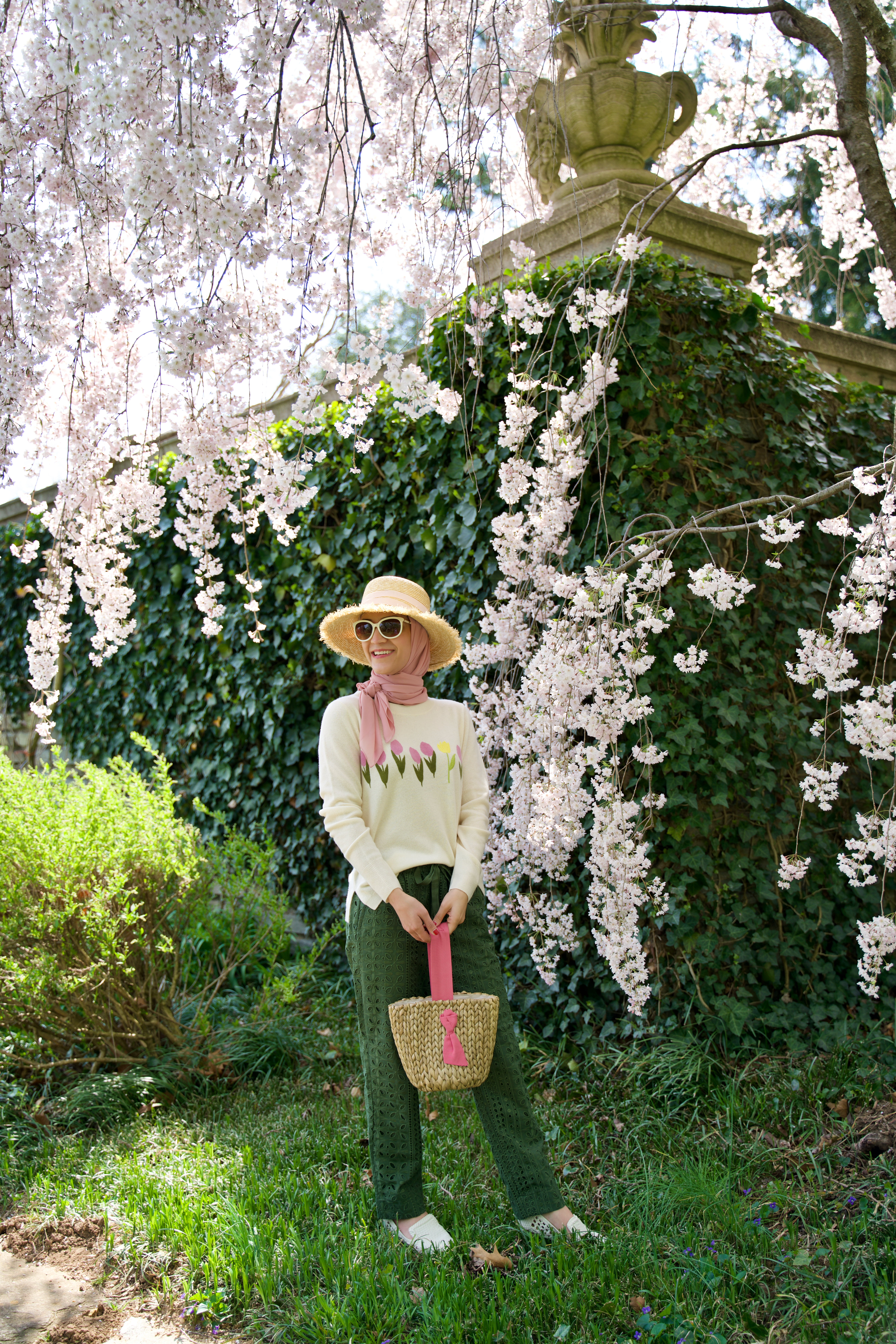 J.Crew-eyelet pant-tulip sweater-georgetown-hijab fashion-spring-style-Pamela Munson Basket Bag